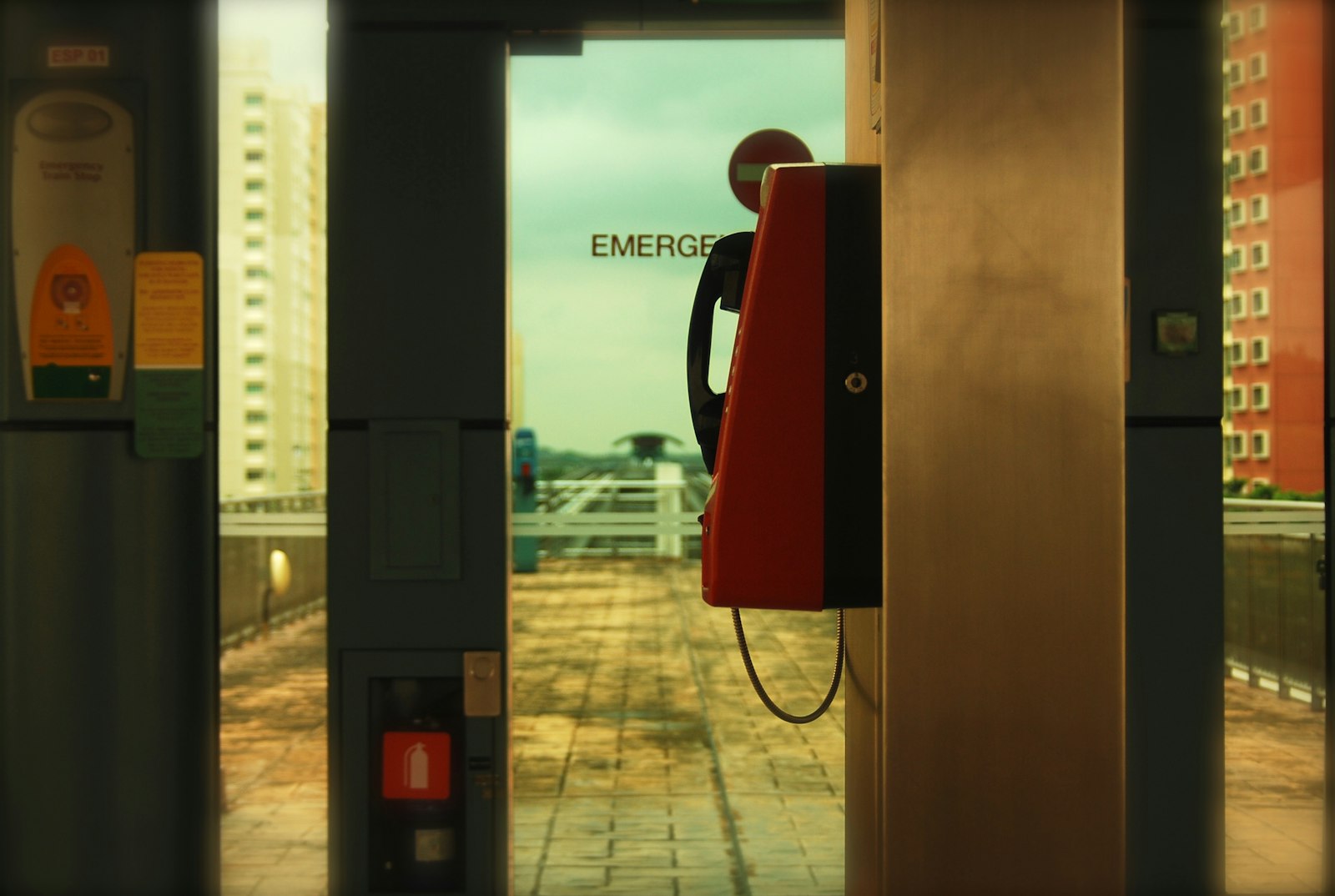 Téléphone d'urgence — couvreur urgence organisation Suisse romande